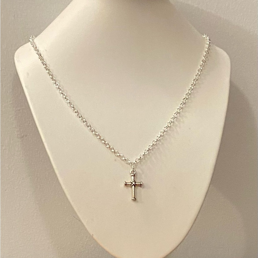 NEW Silver cross necklace